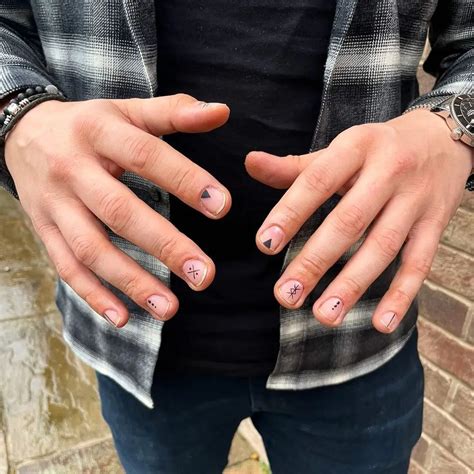 Men Nails Design Lines