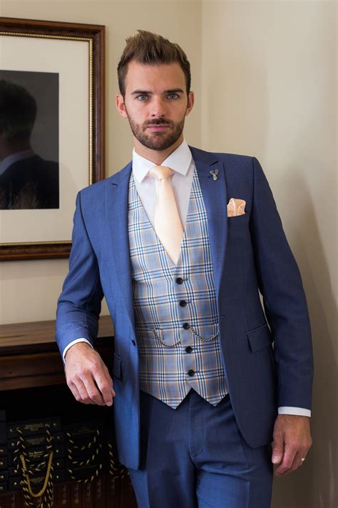 Summer Notched Lapel Tuxedos 2018 Ivory Mens Suits Wedding Suits For