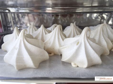 Meringues en cours de cuisson