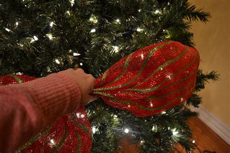 Mesh Ribbon Christmas Tree Tutorial