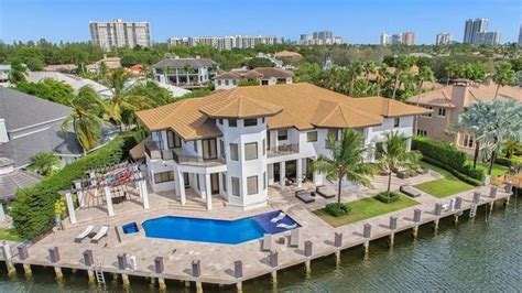 messi buys house in miami