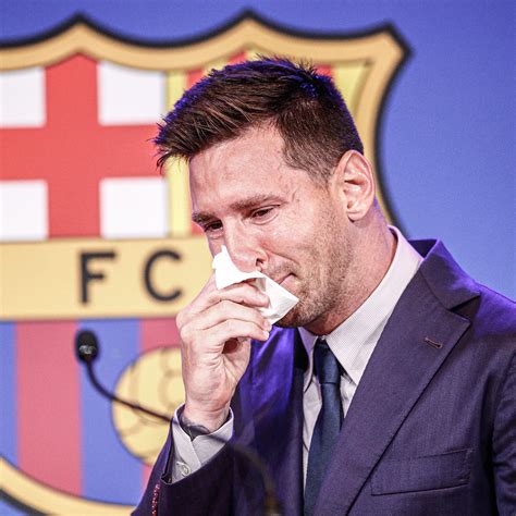 messi says he wants to join back barca