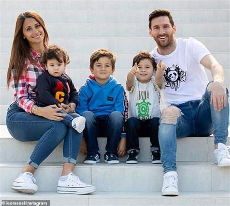 messi wife and kids names