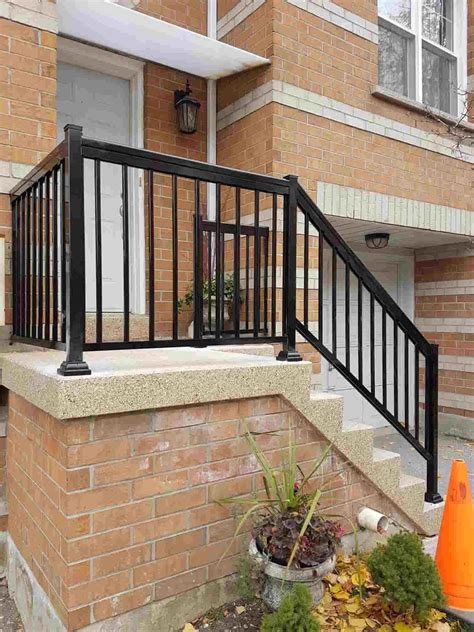 www.vakarai.us:metal porch railings design