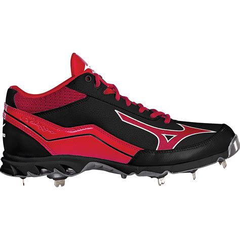 metal spike baseball cleats