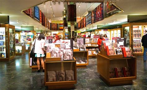 metropolitan museum gift shop store