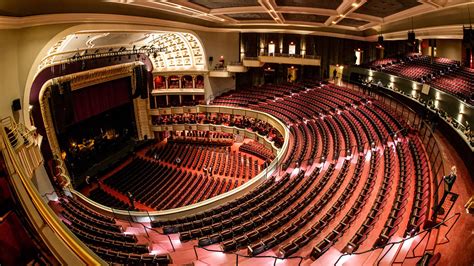 metropolitan opera house philadelphia