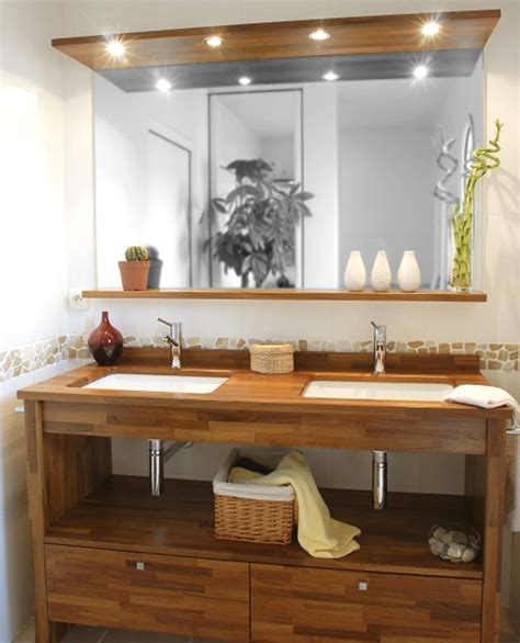 Salle de bain scandinave moderne, carrelage effet béton, meuble bois