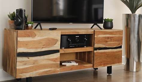 Ce meuble pour téléviseur en bois brut est parfait pour
