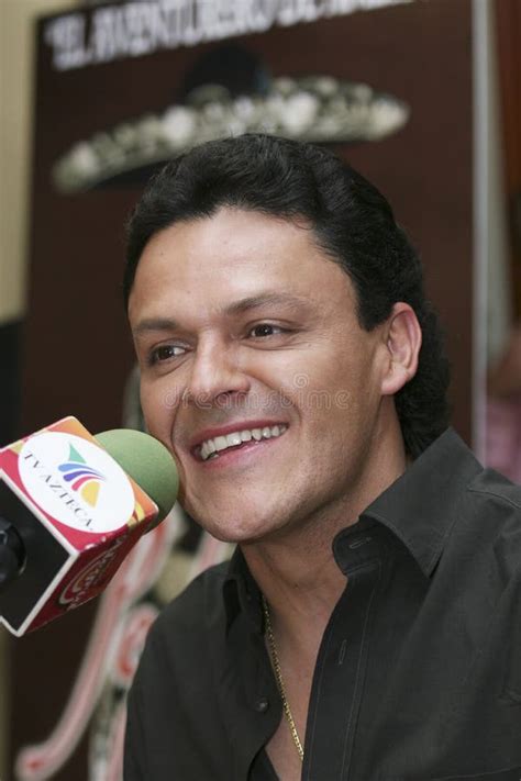 mexican singer pedro fernandez