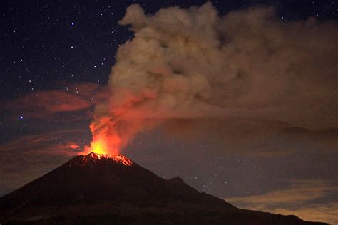 mexico's popocatepetl volcano erupts