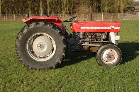 Massey Ferguson 135 Specs, Engine, Transmission, Dimensions