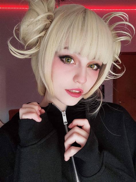 mha toga transforms into himiko