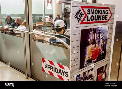 miami airport smoking section