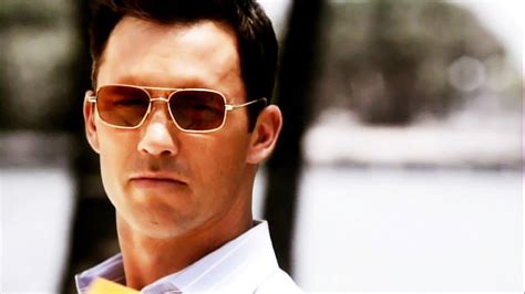 michael weston sunglasses burn notice