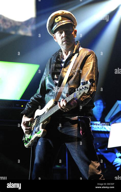 Mick Jones Plastic Beach