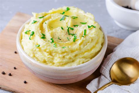The Secret to AMAZING Mashed Potatoes in the Microwave Just Microwave It