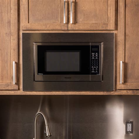 Mid Size Microwave With Trim Kit