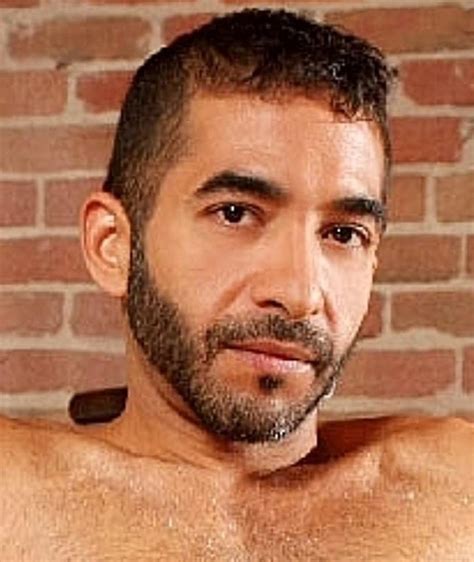 Unveiling Mike Dreyden's惊奇转型：秘密揭露