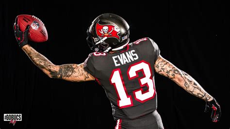 mike evans new team
