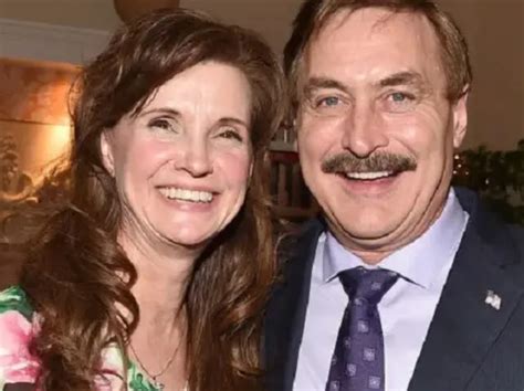mike lindell is he married