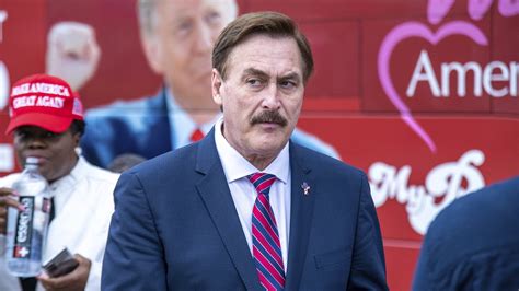 mike lindell where does he live