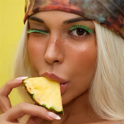 Mikkita Fashion Trends