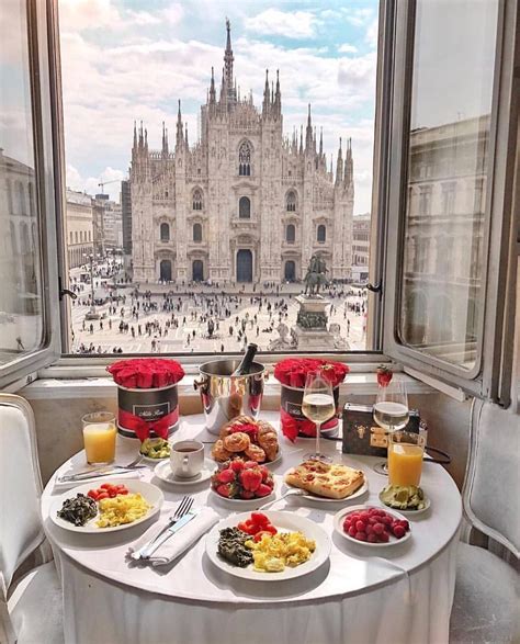 milan center hotels with breakfast