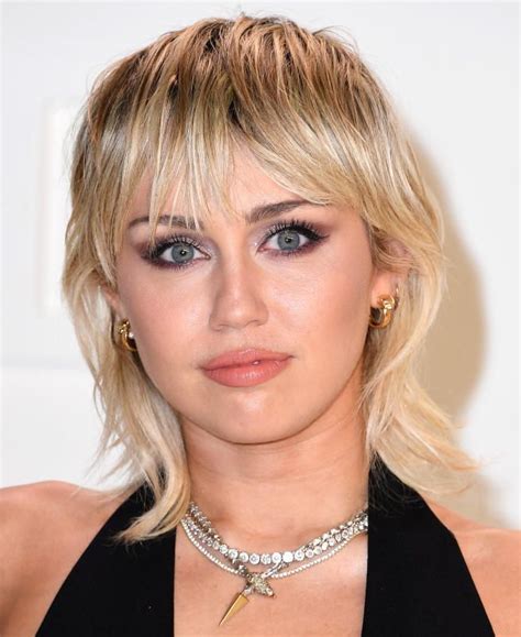 Miley Cyrus Hairstyles Over the Years Short hair styles 2014, Miley