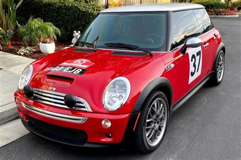 About Mini Cooper S Mc40 2023