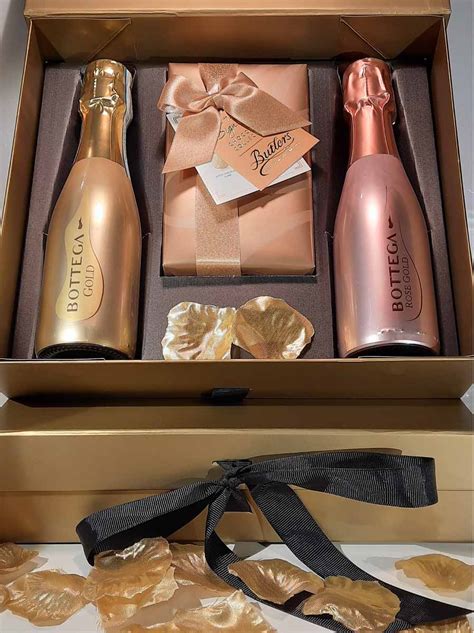 mini prosecco and chocolates gift set