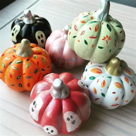 mini pumpkin crafts