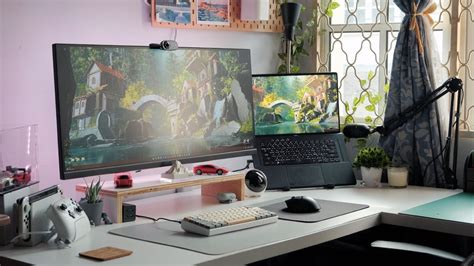 Minimalist Laptop Desktop Setup
