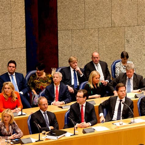 minister economische zaken in rutte 2