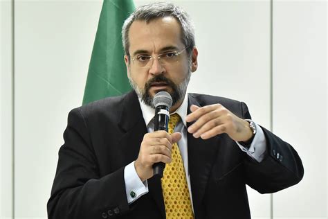 ministro da educação em 2011