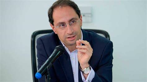 ministro de hacienda colombia 2022