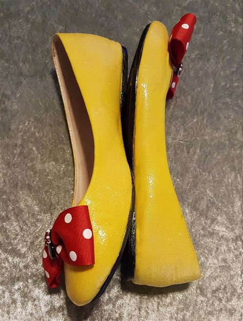 Minnie Mouse Yellow Heels