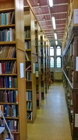 Minster Library Hours