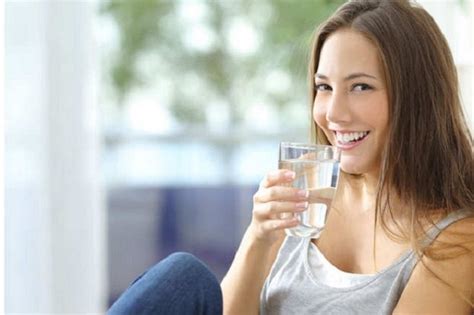 Jangan Sampai Kurang Minum Air Putih, Nanti 5 Efek Buruk