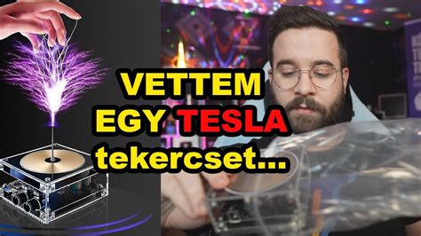 Videó Így fest, amikor egy Tesla Model 3at motorosszánként használnak