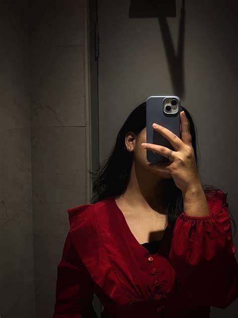 Mirror Selfie Girl hiding face, Mirror selfie girl, Cute girl photo