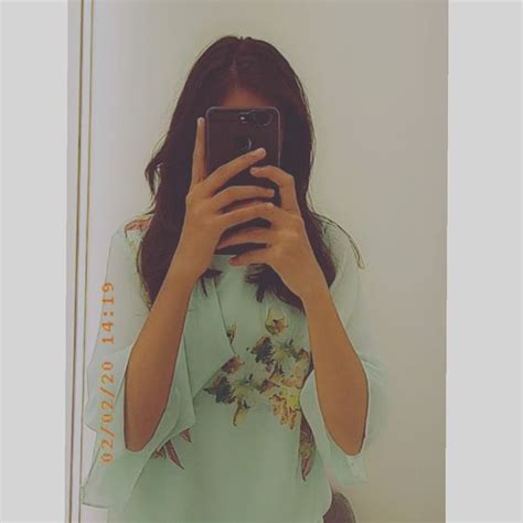 Instagram Hidden Face Dp For Girls Mirror Selfie Girlycop