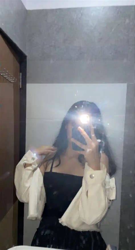 Instagram Hidden Face Dp For Girls Mirror Selfie Girlycop
