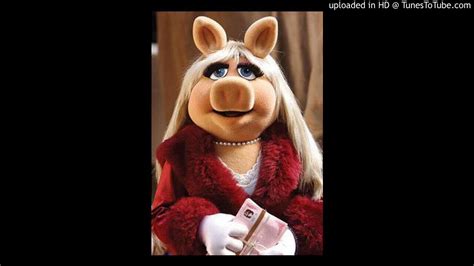 miss piggy santa baby