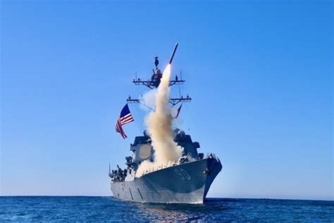 missile attack on us destroyer