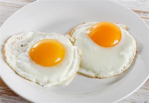 Mitos atau Fakta Makan Telur Menyebabkan Bisul