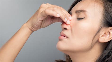 Benarkah Jerawat di Hidung Artinya Sedang Naksir Seseorang?