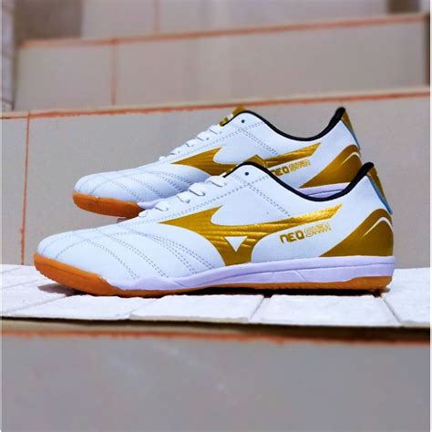 mizuno futsal shoes malaysia brand