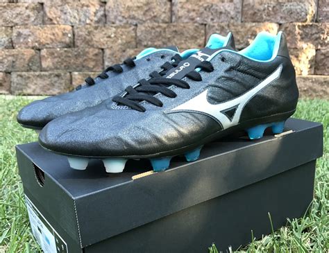 mizuno soccer cleats review