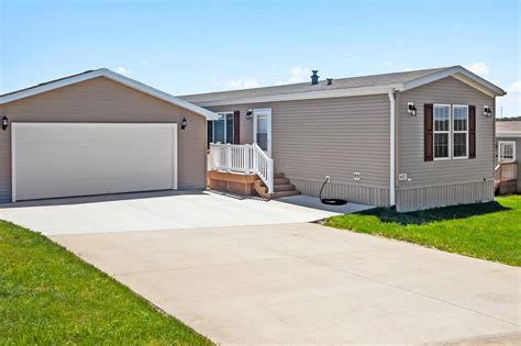 mobile homes for sale in dubuque iowa